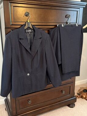 Women’s Navy 3PC Suit